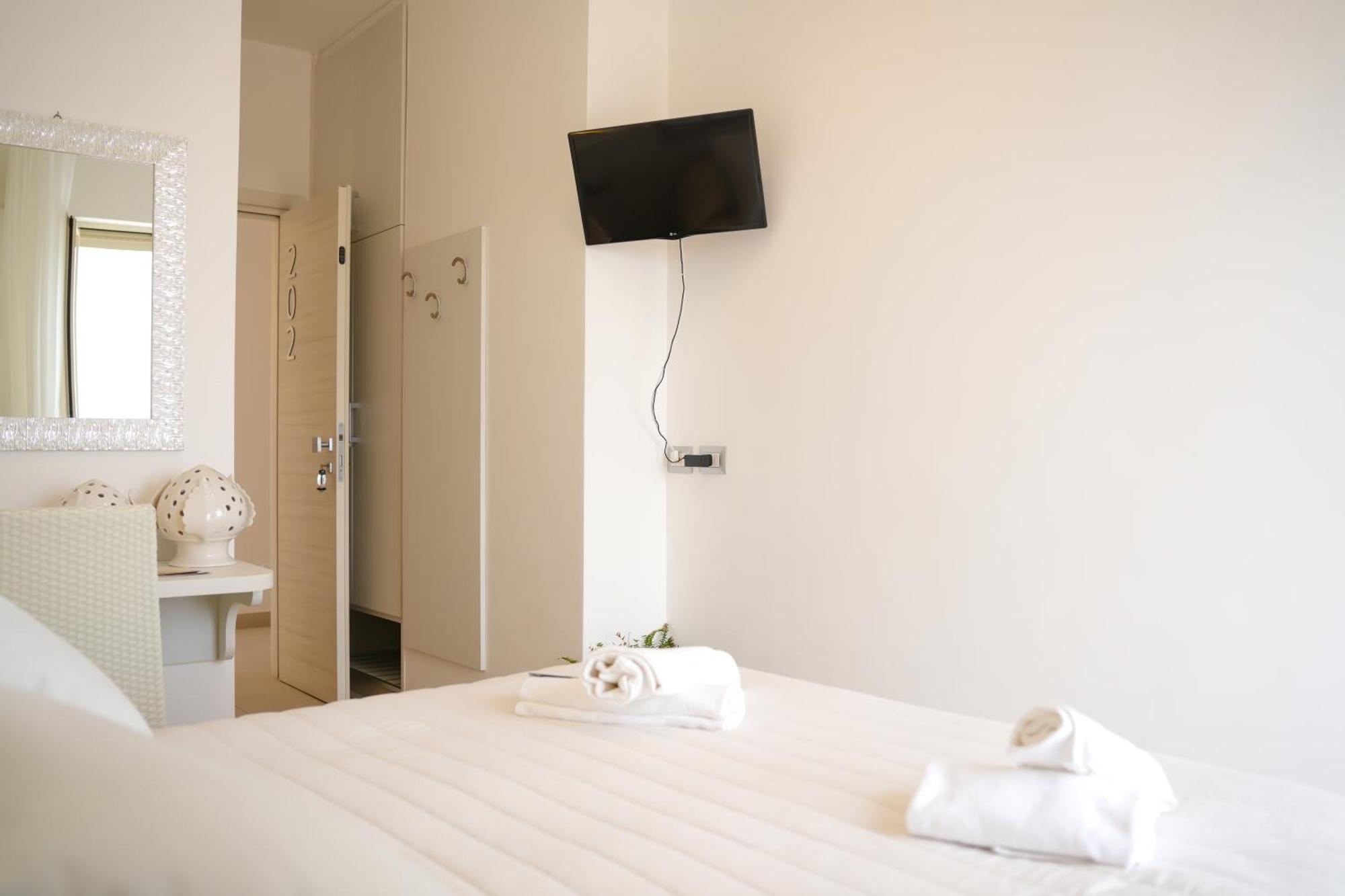 Hotel Sirena - Servizio Spiaggia Inclusive Peschici Eksteriør billede